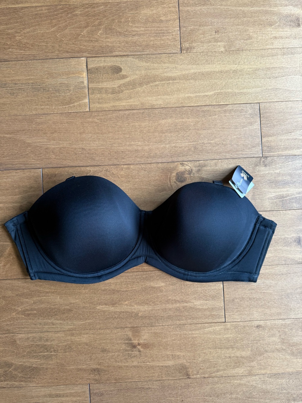 Wacoal Black Strapless Underwire Bra -  Detachable Straps Creating Many Styles